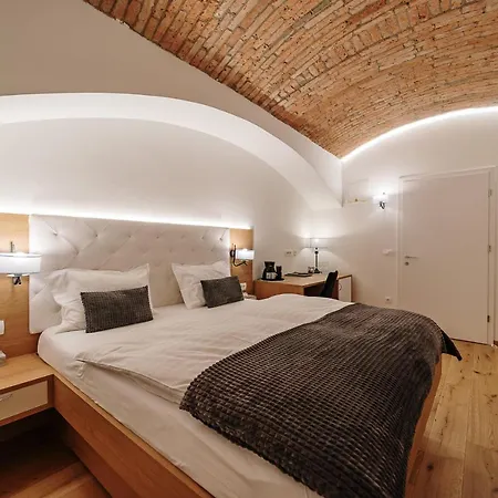 Hotel Operna Klet Ljubljana