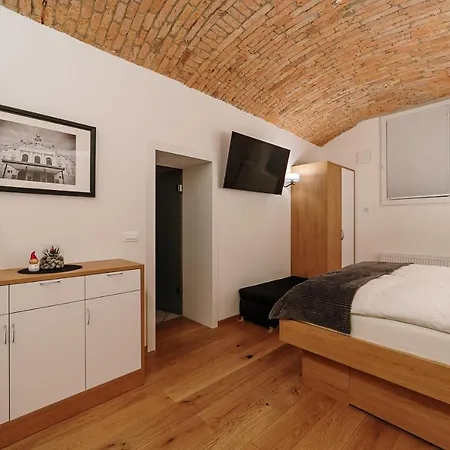 Hotel Operna Klet