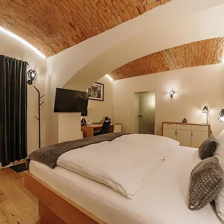 Hotel Operna Klet Ljubljana