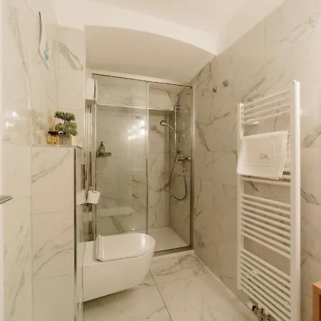 Operna Klet Hotel 3*