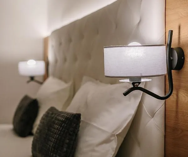 Operna Klet 3* Lublana