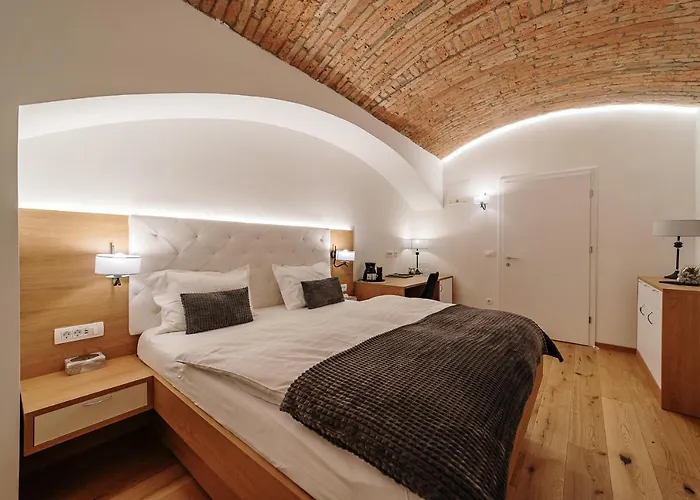 Hotel Operna Klet Lublana