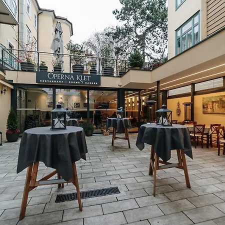 فندق Operna Klet 3*