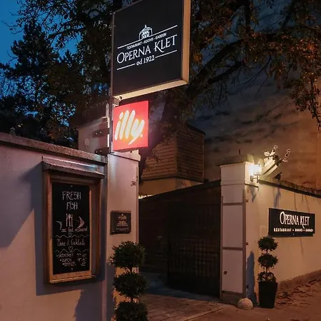 Operna Klet Hotel 3*