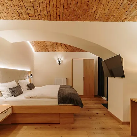 Operna Klet Hotel Lublaň