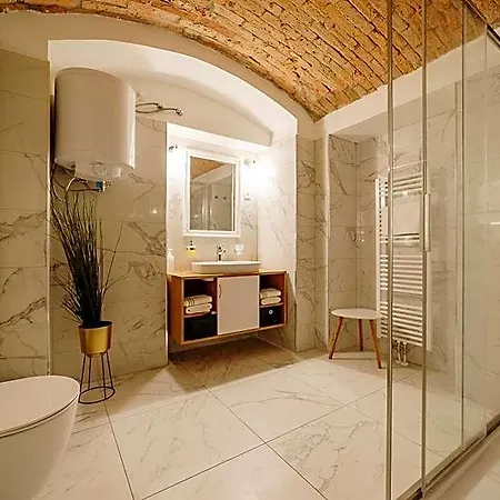 Operna Klet Hotel Lublaň