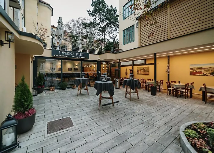 Operna Klet Hotel Ljubljana