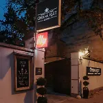 Operna Klet Hotel 3*