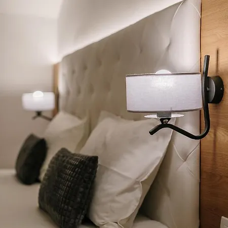 Operna Klet 3* Lublana