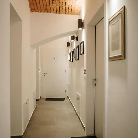 Hotel Operna Klet Lublana