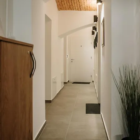 Hotel Operna Klet Lublana