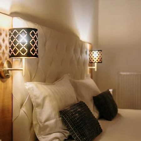 Operna Klet Hotel