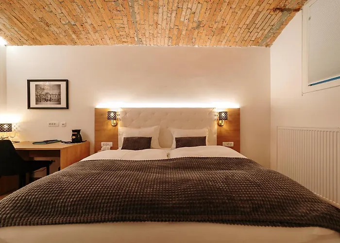 Operna Klet Hotel Ljubljana