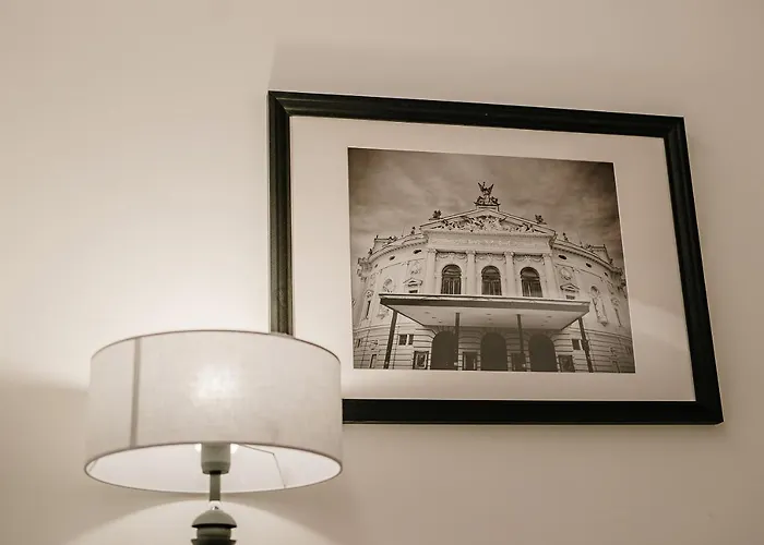 Operna Klet 3* Ljubljana